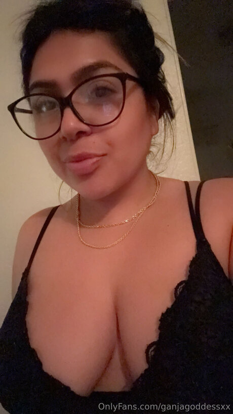 Alaston vuotanut OnlyFans-kuva Ganjagoddessxx