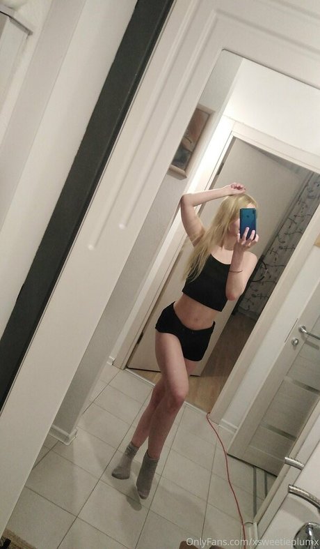 X Sweetie Plum X OnlyFansリークヌード写真