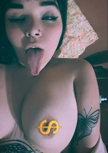Nøgent lækket OnlyFans-billede af Black Honey