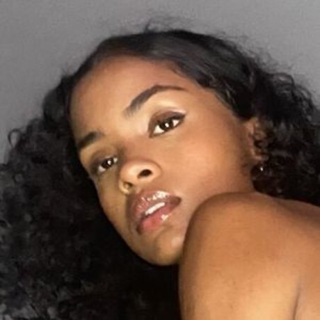 Nacktes geleaktes OnlyFans-Foto von Softest Lauwowlau