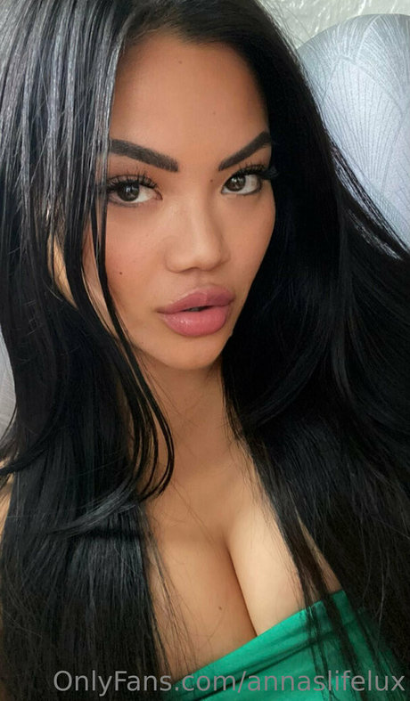 Nacktes geleaktes OnlyFans-Foto von Anna
