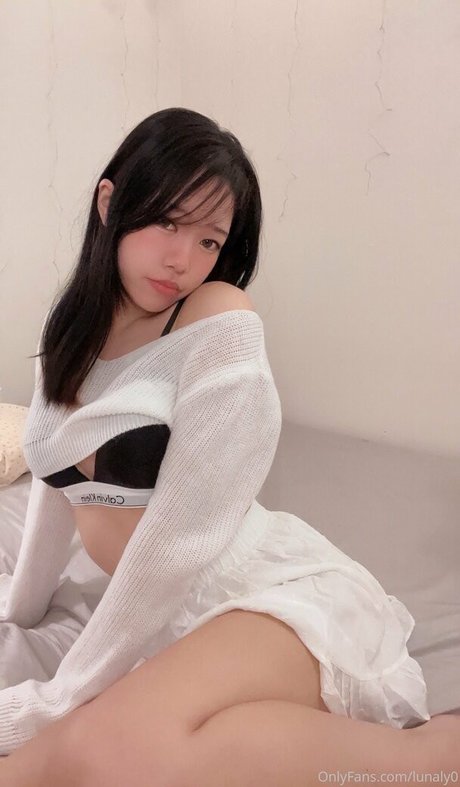 Alaston vuotanut OnlyFans-kuva Lunabunniy