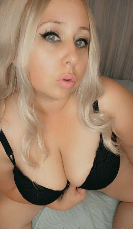 Nahá fotka uniklých OnlyFans od Goddess Peaches