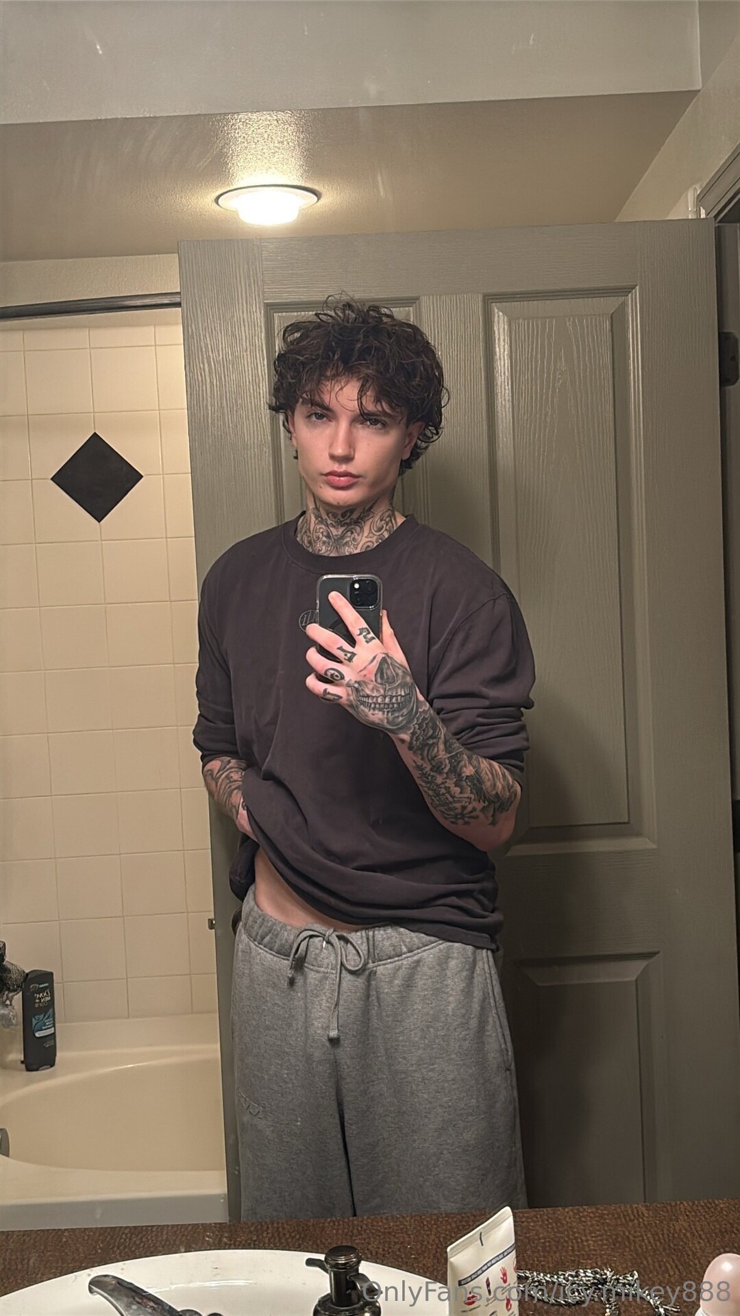 Обнаженная фотография утечки OnlyFans от Icy Mikey888 #62