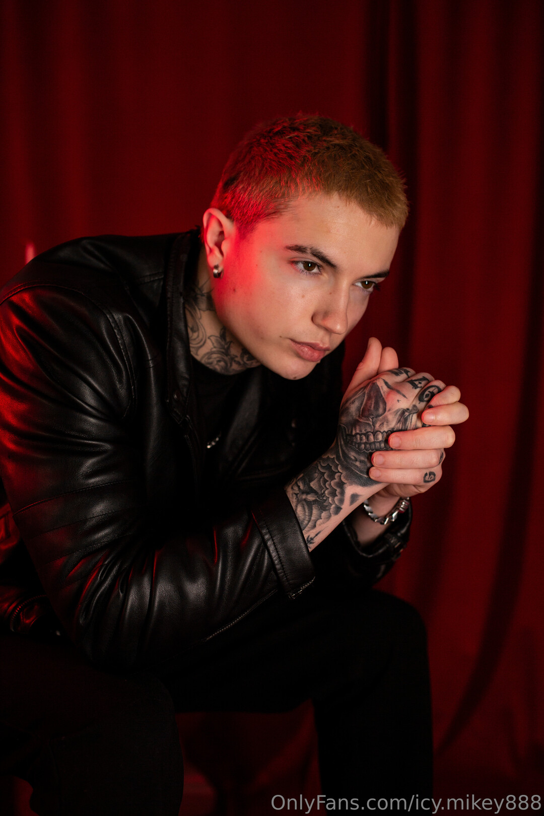 Naken läckt OnlyFans-bild av Icy Mikey888 #76