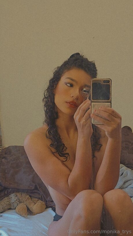 Foto nua vazada do OnlyFans de Monika Trys