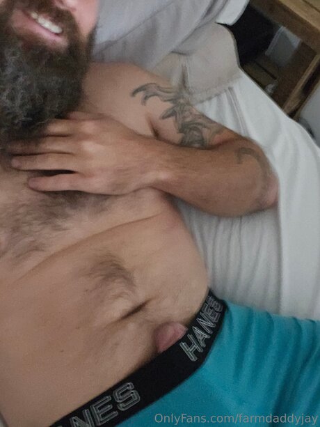 Naakte gelekte OnlyFans-foto van Farmdaddyjay
