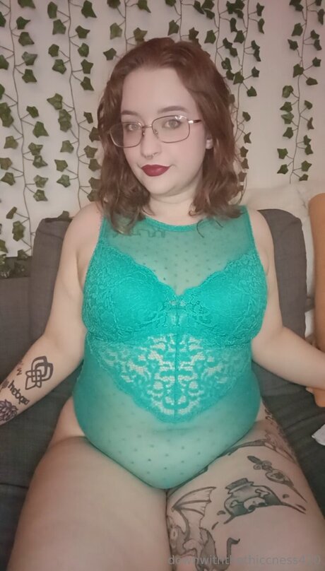 Alaston vuotanut OnlyFans-kuva Elizaluxefree