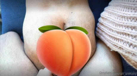 Nahá fotka uniklých OnlyFans od Ian Anthony