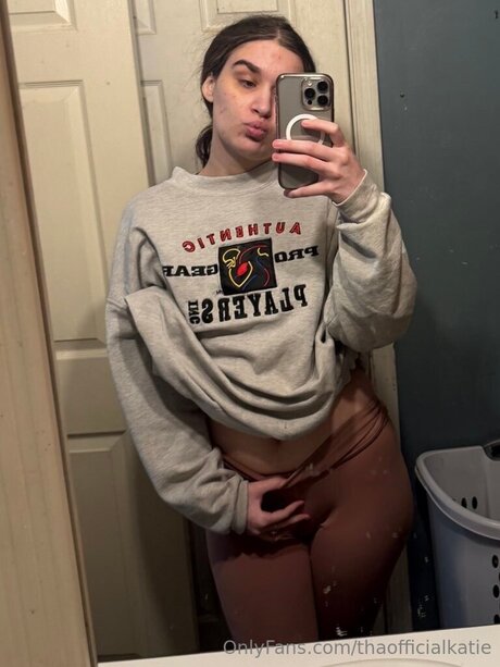 Thaofficialkatie