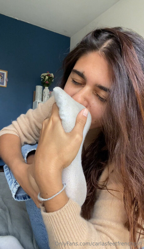 Foto di nudo di fuga di OnlyFans di Carlasfeetfrenchgirl