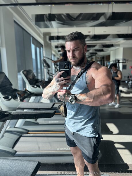 Realmaxxxsteele