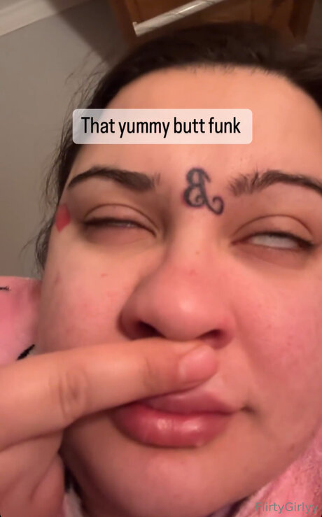 Nahá fotka uniklých OnlyFans od Bellathecat
