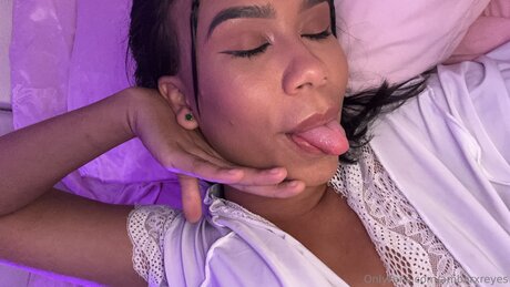 Nahá fotka uniklých OnlyFans od Ambarxreyes