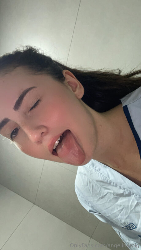 Обнаженная фотография утечки OnlyFans от Angelinaroig