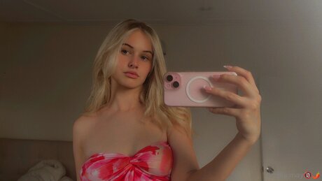 Foto nua vazada do OnlyFans de Briella May