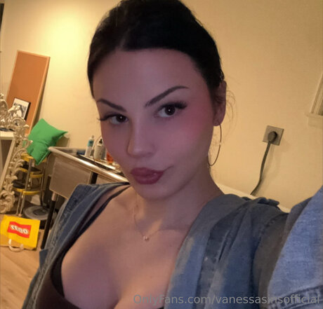 Naken läckt OnlyFans-bild av Vanessasinsofficial