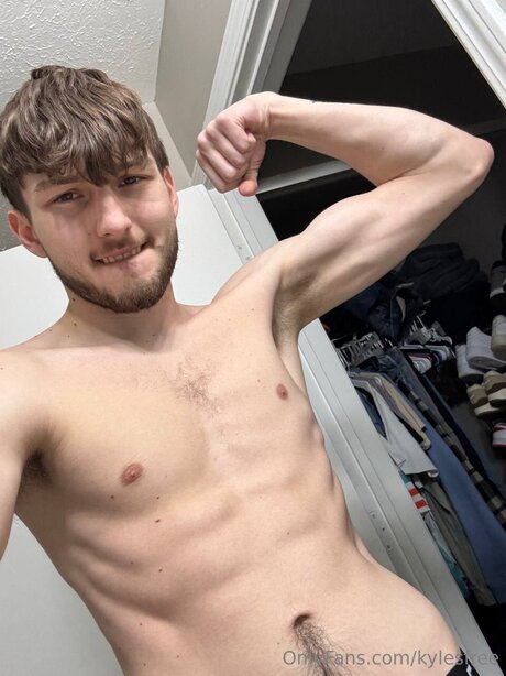 Alaston vuotanut OnlyFans-kuva Kylesfree