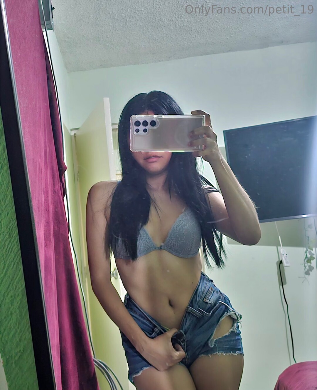 Alasti lekkinud OnlyFans-i pilt Petit 19 #89