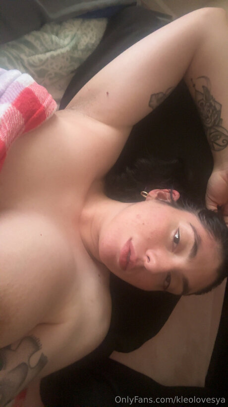 Nahá fotka uniklých OnlyFans od Kleolovesya