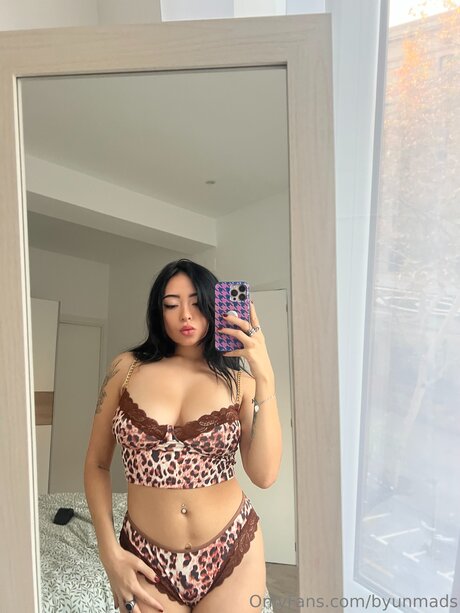 Обнаженная фотография утечки OnlyFans от Byunmads