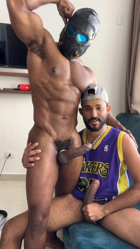 Naken läckt OnlyFans-bild av Nick Alpha Free