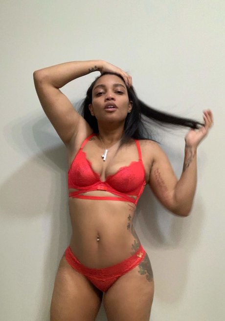 Foto desnuda filtrada de OnlyFans de Queenhoney
