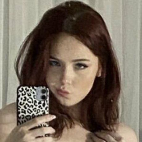 Naken lekkede OnlyFans-bilde av Lilly