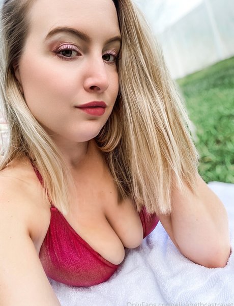 Elizabeth Castravet