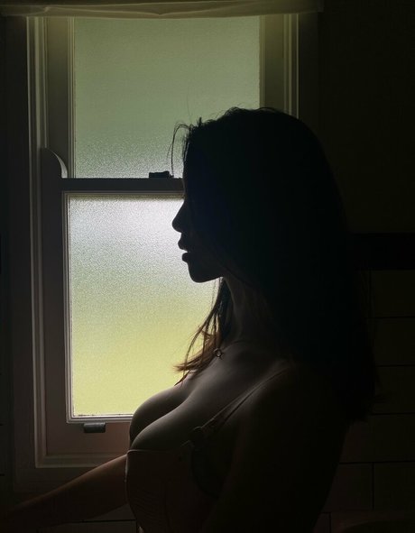 Nahá fotka uniklých OnlyFans od Estel Gia Rose