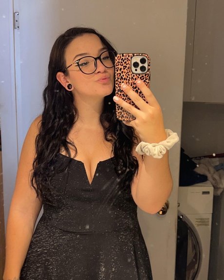 Nahá fotka uniklých OnlyFans od Catherine Cloutier