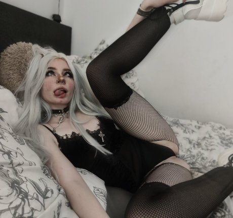 Naken lekkede OnlyFans-bilde av Anyurvil