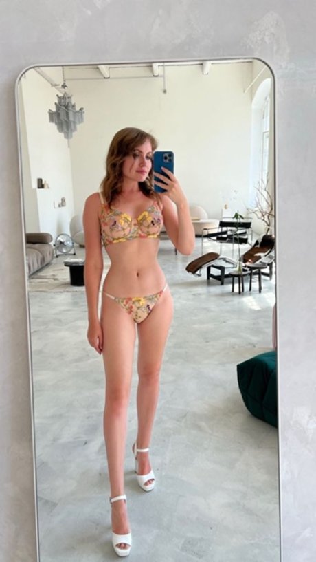 Nicole Ross
