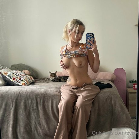 Olivia Evi Plant