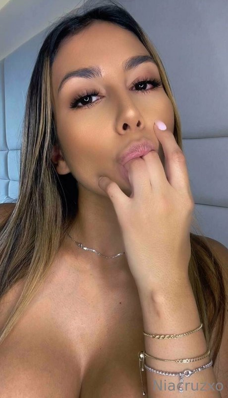 Nia Cruz OnlyFans