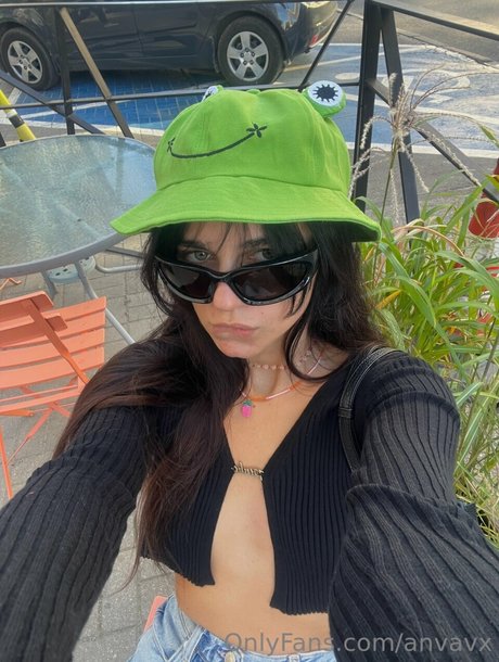 Ana Vavx