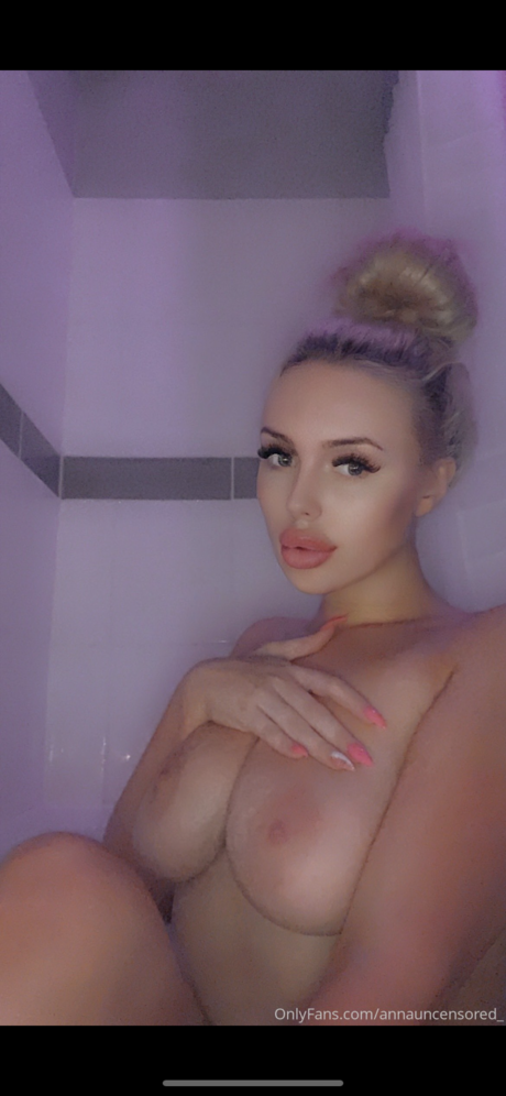 Nagie wyciekłe zdjęcie OnlyFans od A N N A R O S E