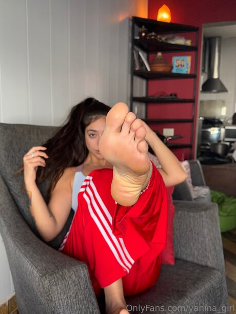 Yanina Girl