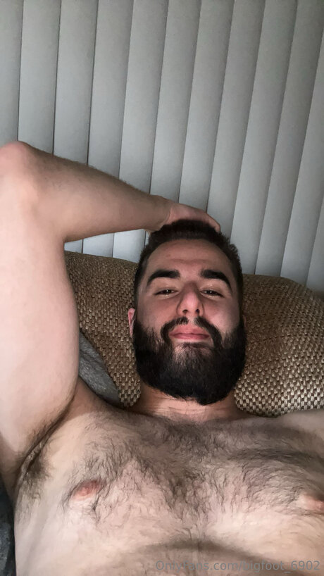 Naakte gelekte OnlyFans-foto van Bigfoot 6902