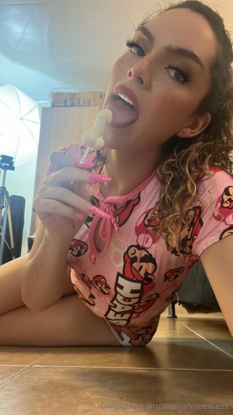 Alasti lekkinud OnlyFans-i pilt Mariiahneedless