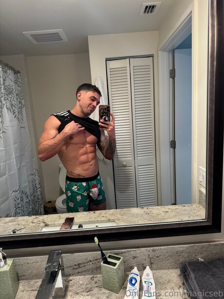 Nahá fotka uniklých OnlyFans od Magicseb
