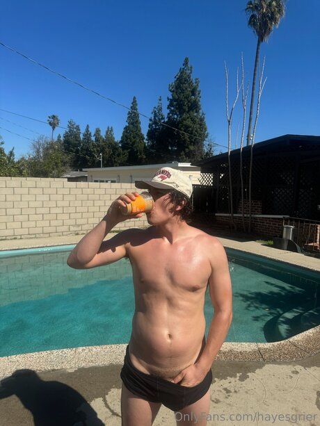 Naken läckt OnlyFans-bild av Hayesgrier