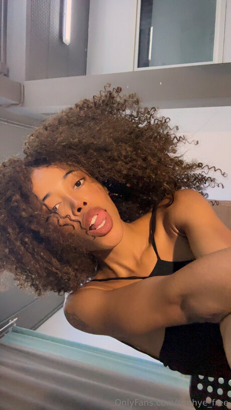 Foto nua vazada do OnlyFans de Sophye Free