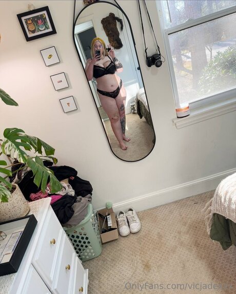 Foto desnuda filtrada de OnlyFans de Vicjadexxx