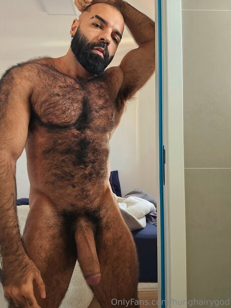 Alaston vuotanut OnlyFans-kuva Hunghairygod