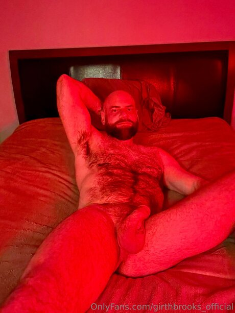 Naakte gelekte OnlyFans-foto van Girthbrooks Official
