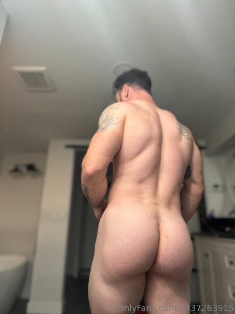 Alaston vuotanut OnlyFans-kuva U437263915