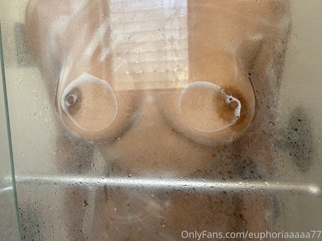 Alasti lekkinud OnlyFans-i pilt Euphoria