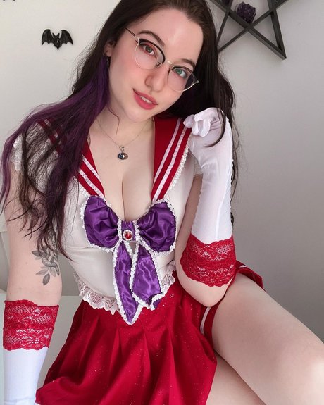 Nahá fotka uniklých OnlyFans od Mayu Mouse
