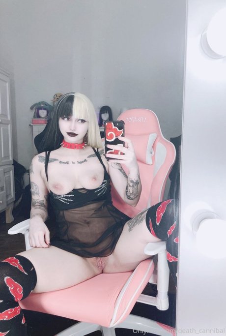 Nacktes geleaktes OnlyFans-Foto von Death